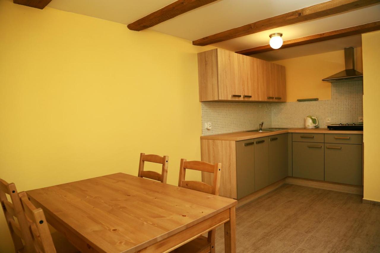 Zamek Liboun Hotel Louňovice pod Blaníkem Kültér fotó