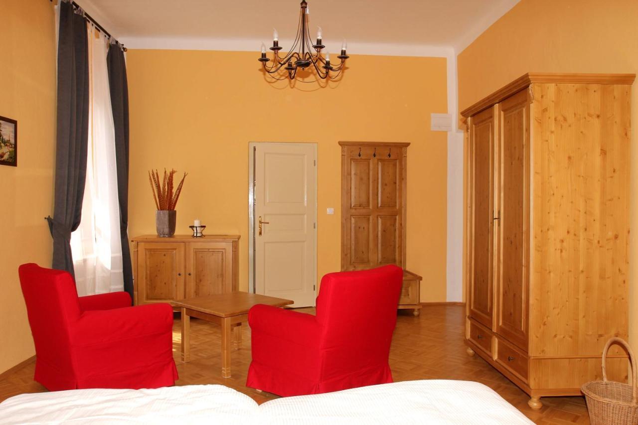 Zamek Liboun Hotel Louňovice pod Blaníkem Kültér fotó
