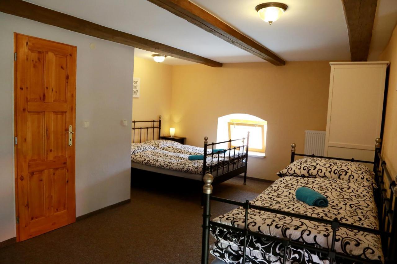 Zamek Liboun Hotel Louňovice pod Blaníkem Kültér fotó