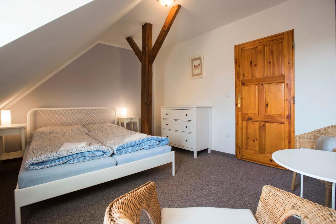 Zamek Liboun Hotel Louňovice pod Blaníkem Kültér fotó