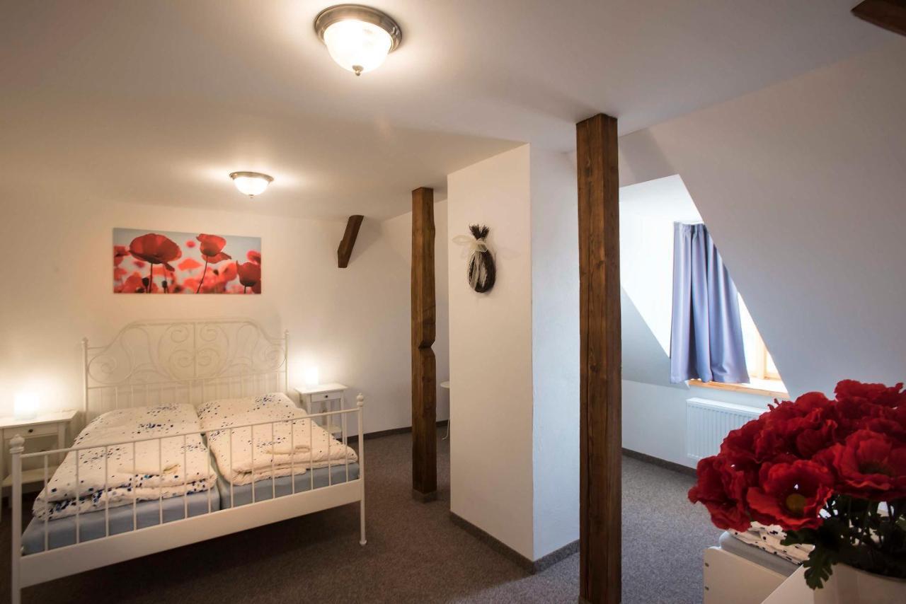 Zamek Liboun Hotel Louňovice pod Blaníkem Kültér fotó