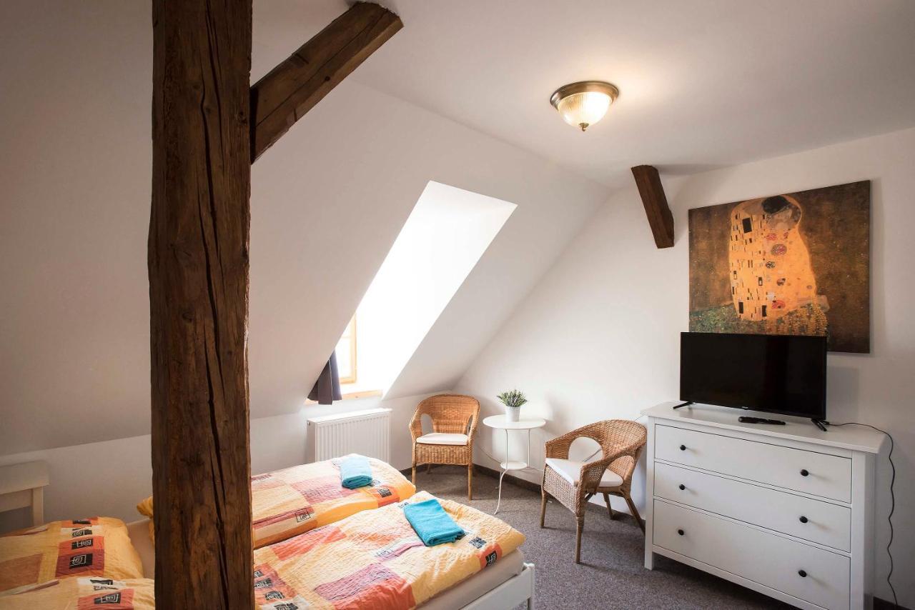 Zamek Liboun Hotel Louňovice pod Blaníkem Kültér fotó