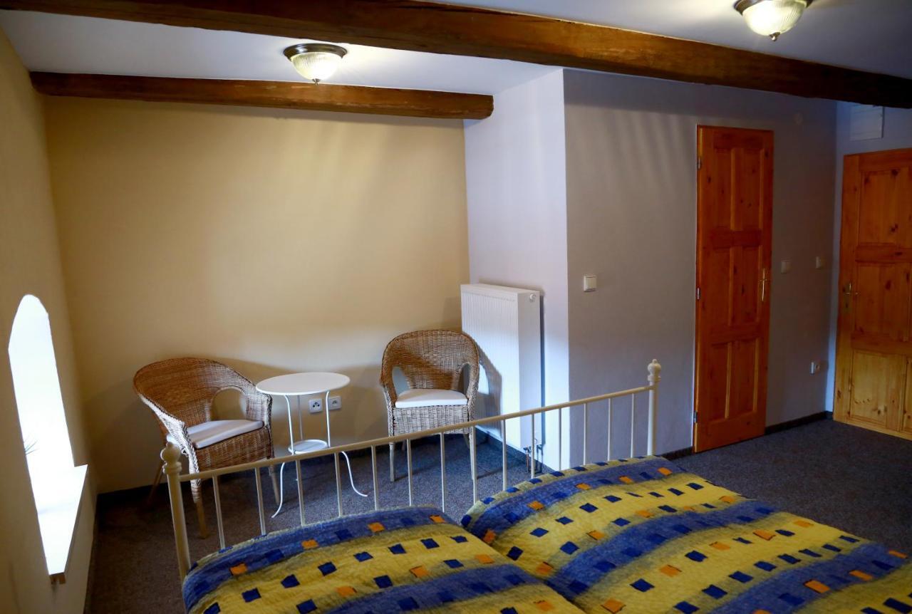 Zamek Liboun Hotel Louňovice pod Blaníkem Kültér fotó