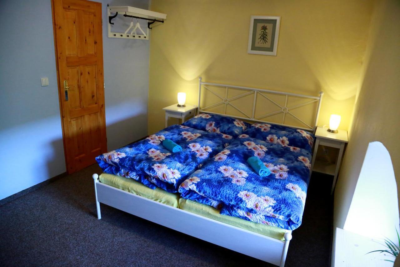 Zamek Liboun Hotel Louňovice pod Blaníkem Kültér fotó