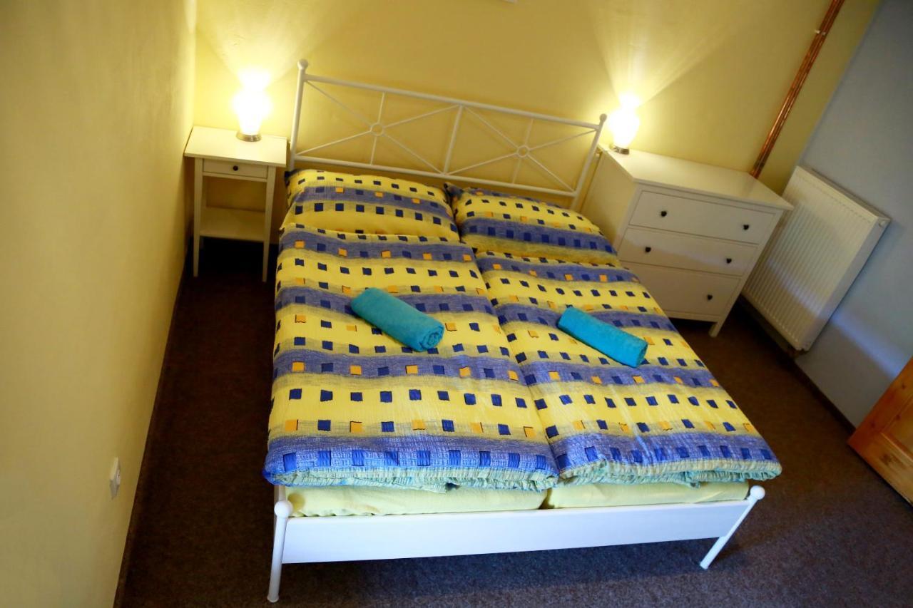 Zamek Liboun Hotel Louňovice pod Blaníkem Kültér fotó