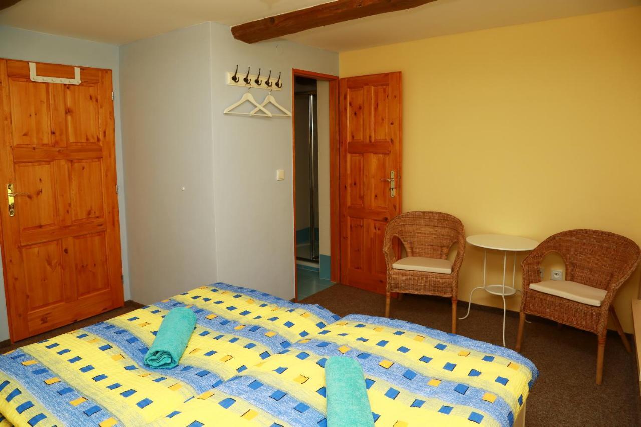 Zamek Liboun Hotel Louňovice pod Blaníkem Kültér fotó
